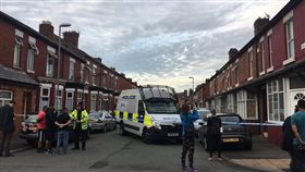 曼城爆炸案 英警  嫌犯

https://twitter.com/CamillaHorrox