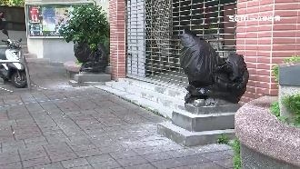 李承龍毀石狛犬　逸仙國小將提告求償