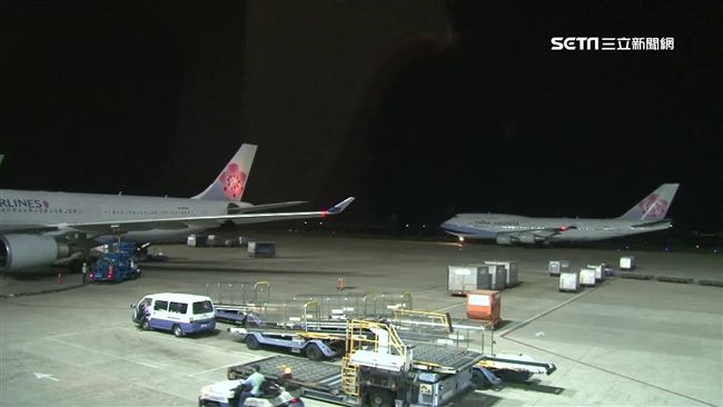 許多人出國會選擇起飛時間早、價格便宜的紅眼班機。（示意圖／資料照）