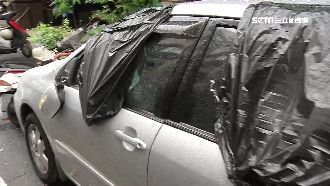 不滿女友未告知行蹤　男持球棒亂砸車