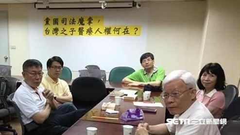 連假好忙！柯出席扁醫療小組會議