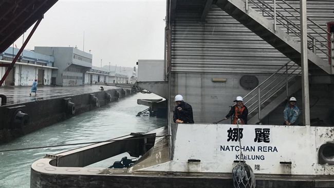 麗娜輪投入疏運　網感動：海上的天使