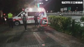 社區巴士車門夾毀乘客蛋糕，協調談不攏竟開打。