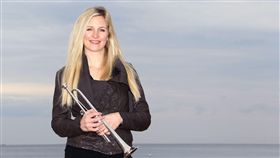 圖/小號家鮑爾珊藉由航海與運動突破女性在體能上的限制