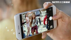 前後2000萬　OPPO R11來了