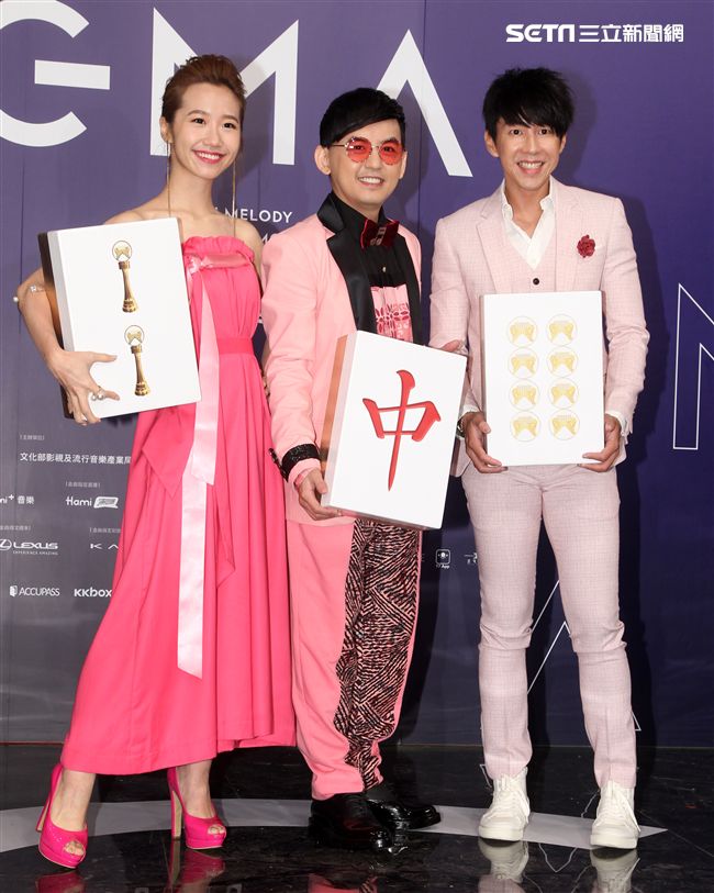 第28屆金曲獎頒獎典禮暨星光大道主持人黃子佼、Dennis (區耕祥)、 Lulu (黃路梓茵)亮相。（記者邱榮吉/攝影）