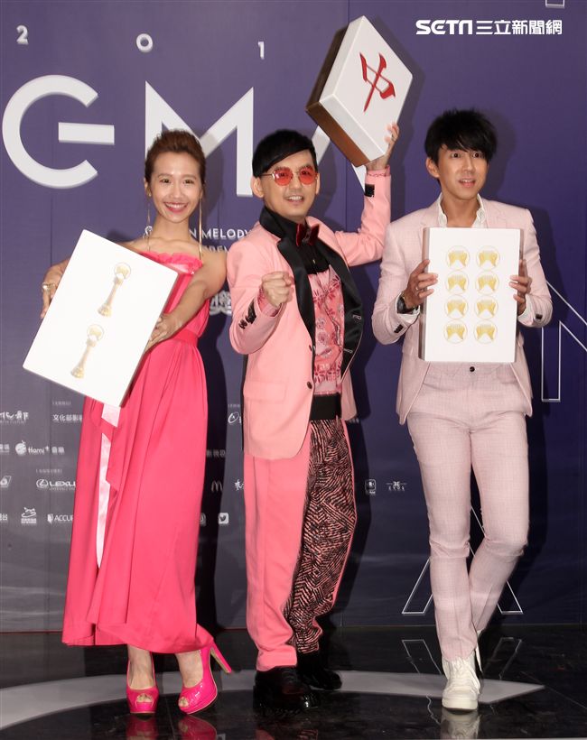 第28屆金曲獎頒獎典禮暨星光大道主持人黃子佼、Dennis (區耕祥)、 Lulu (黃路梓茵)亮相。（記者邱榮吉/攝影）
