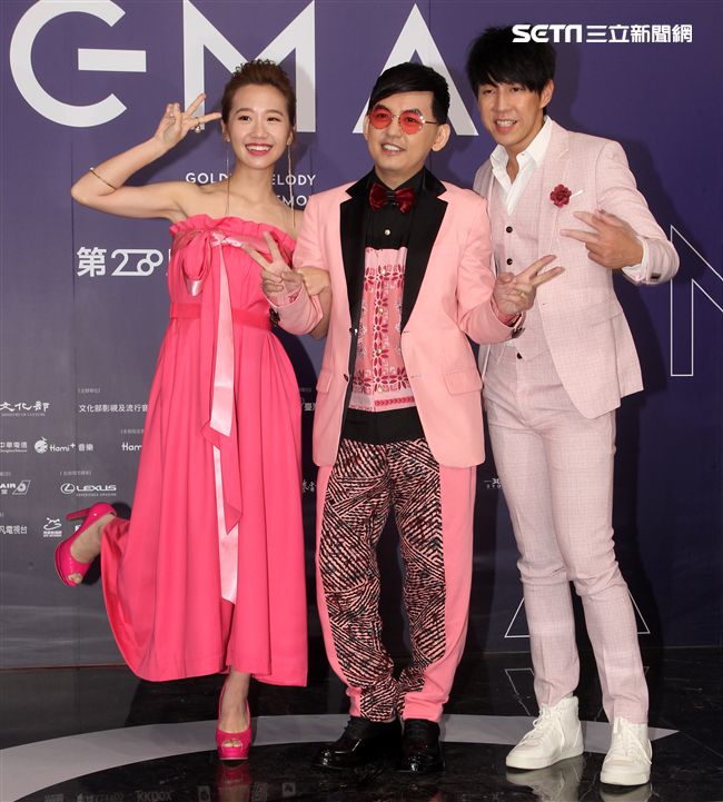 第28屆金曲獎頒獎典禮暨星光大道主持人黃子佼、Dennis (區耕祥)、 Lulu (黃路梓茵)亮相。（記者邱榮吉/攝影）