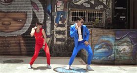 周定緯,李千娜,cover,翻唱,PSY,I LUV IT,跳舞,改編／臉書