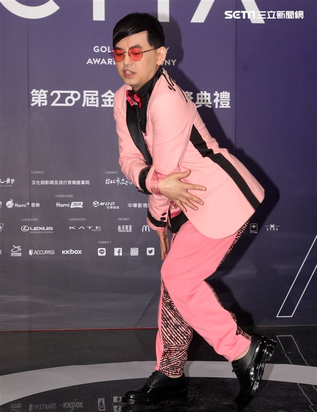 第28屆金曲獎頒獎典禮主持人黃子佼。（記者邱榮吉/攝影）