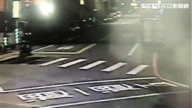 梅男偕同林姓女友在八里區沿街破壞路旁轎車車窗，再竊取車內的零錢與紙鈔，警方循線逮捕這對鴛鴦盜，兩人迄今仍繼續犯案（翻攝畫面）
