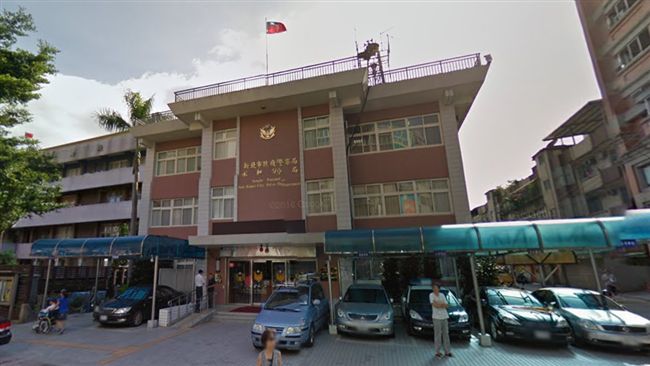 獨／少女求助警反遭性侵　狼警遭免職