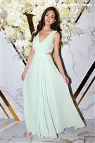 劉伊心、林葦茹為時尚美學館站台。（記者邱榮吉/攝影）