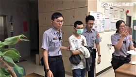 張男與國中母校學妹交往挨告，事後又未到庭說明被通緝，他躲到台南依靠角頭大哥，仍被警方循線查獲（翻攝畫面）