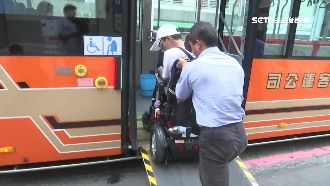 身障者搭公車　司機碎念「浪費時間」