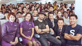 深夜投震撼彈！小8宣布告別《空姐忙什麼》　粉絲一片哀嚎
（圖／翻攝自小8臉書）