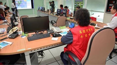 大雨包南移炸高雄　陳菊準備好了