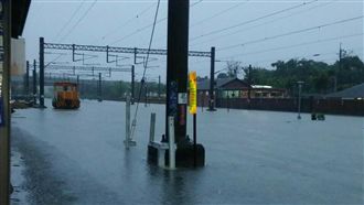 豪雨狂襲！台鐵斗六-林內停駛引民怨