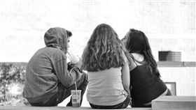 高中生 學生 校園 好朋友
https://www.flickr.com/photos/amanjeev/8107039629/in/photolist-dmoGrk-b78WzH-b78PnR-q1rA7S-pztZyE-6N5qp8-rYuCX2-7NxFAx-5iwFhY-rfEKs-s9X63r-4MZXE-4MZXz-4MZXC-3KqQH-4MYZ4-4MYZ1-4N2bH-4N2bJ