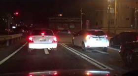 馬路三寶，方向燈，轉彎，車道
圖／翻攝自台灣新聞記者聯盟訊資訊平台社團