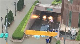 神勇轎車成擋水英雄　背後真相曝光！