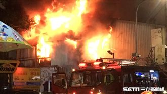 修車廠大火衝天際　隔壁佛堂牌位遭殃