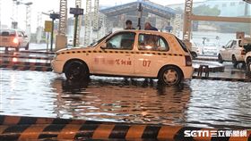 暴雨,豪雨,大雨,淹水,駕訓班,駕照,危險,百福,河流,災情,考試-黃姓女網友授權提供，未經同意請勿翻攝使用