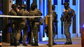 英國，倫敦橋，恐攻（圖／翻攝自推特）