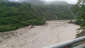 高雄,桃源,山區,溪水暴漲,荖濃溪,民宅,沖毀／邱議瑩臉書