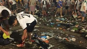 16:9
以為有炸彈…義大利廣場傳巨響　球迷驚逃600人遭踩傷
圖／翻攝自stefanoscarpa95 IG
https://www.instagram.com/p/BU5UB8wAyIT/