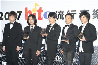 五月天擒4大獎　金曲前夕氣勢如虹