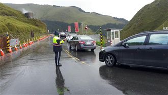 蘇花公路坍方搶通　周末假日白天放行