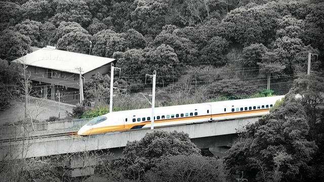 高鐵廁所「活春宮」4歲童問媽在幹嘛