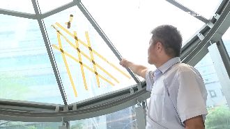 電影槍戰震碎玻璃　劇組遭控不賠