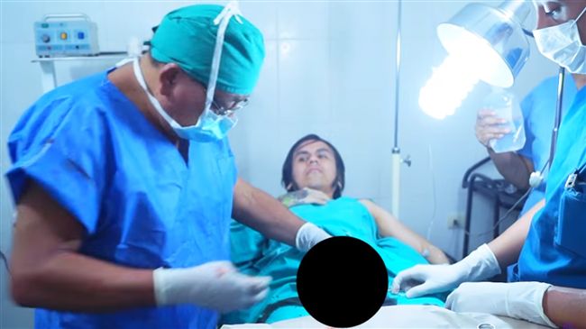 猜拳輸給正妹踢GG！他睪丸應聲爆裂