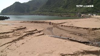 大雨釀災！外木山沙灘現1.5M斷層