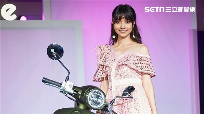 KYMCO新車　戴資穎黑嘉嘉雙代言