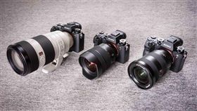 Sony α9 FE 100-400mm F4.5-5.6 GM OSS 超望遠變焦鏡頭 Sony FE 16-35mm F2.8 GM 大光圏廣角變焦鏡(型號：SEL1635GM) FE 12-24mm F4 G 超廣角變焦鏡頭 