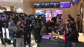 台中,秀泰影城2館,電影院,人潮,排隊,優惠,開幕
圖／讀者王君瑋提供
