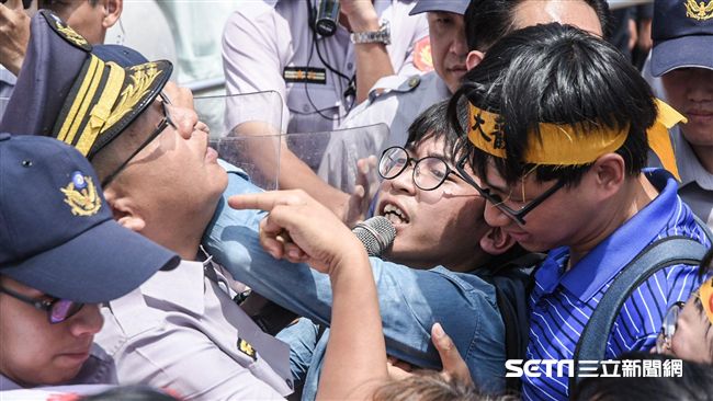 「還我大觀」！自救會衝總統府抗議