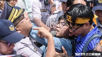 「還我大觀」！自救會衝總統府抗議