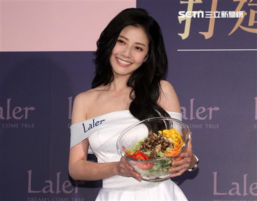 韓瑜合體健身教練挑戰高難度親密互動