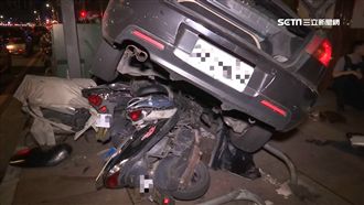 無照駕駛給警追　「騎上」4機車就逮