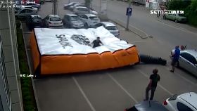 J老闆去跳樓1100