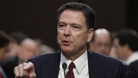 美國前FBI局長柯米出席聽證會控訴川普（圖／美聯社／達志影像）