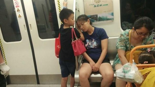 男童搭地鐵超暖　3事蹟讓大家搶著嫁