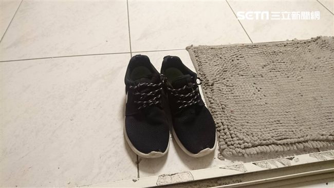 單親爸搜15歲女兒房　驚見內褲男
