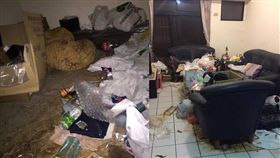惡房東留垃圾，房東開門崩潰（圖／翻攝自爆料公社）