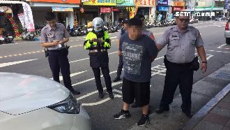 前議員子酒駕睡死　遭攔查竟衝撞警