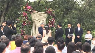 林飛帆浪漫婚宴照　他的臉書搶先曝光